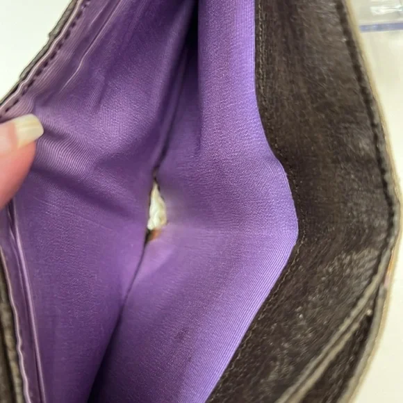 Bvlgari Tote & Matching Wallet - Picture 15 of 17